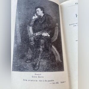 Vintage Academy Classics Hamlet Shakespeare Book #D